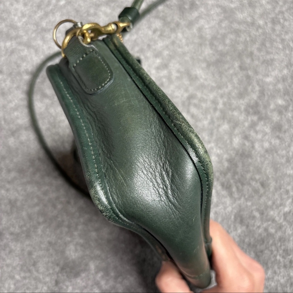 RARE 9925 Vintage Coach Carnival Crossbody Leather Green Bag Purse. - Picture 5 of 11